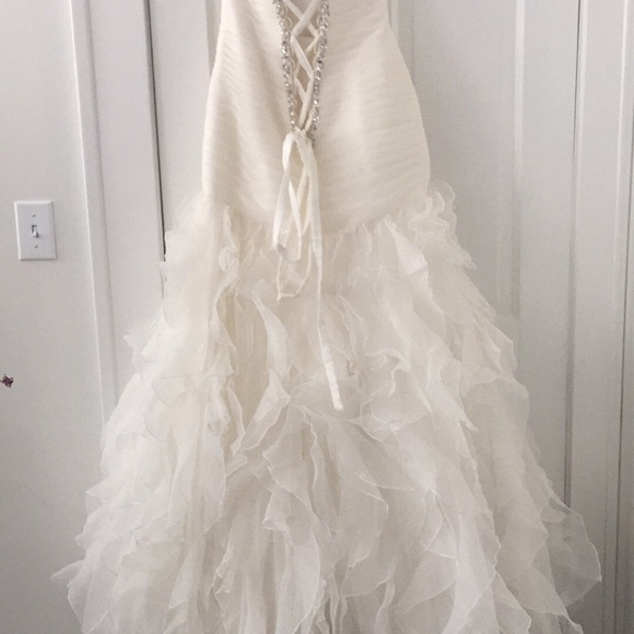 Wedding dress - Picture 5 of 5